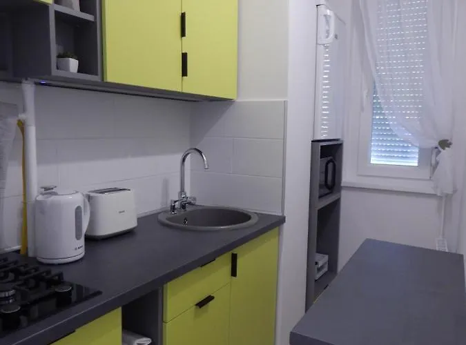 Pisztacia 2020 Apartament